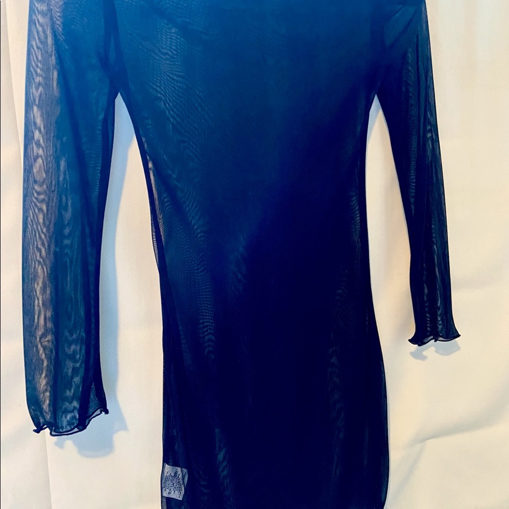 3/4 sleeve sheer netted tunic top - lettuce hem on arms & shirt bottom. - Picture 4 of 4